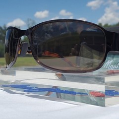 **NEW + RARE** Maui Jim “MAKENA” 244-20 Gloss Dark Brown {STAINLESS STEEL WRAPS}