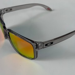 Oakley Holbrook XL Sunglasses Grey Smoke Frame Prizm Ruby Polarized With Box