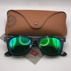 Ray Ban Wayfarer 50 22mm Black Frame Green Mirror Lenses Excellent Condition