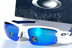 Oakley FLAK XXS YOUTH Matte White PRIZM Sapphire Blue Lens Sunglass OJ9008-07