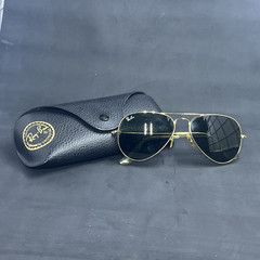 Ray-Ban Men’s Aviator Sunglasses Gold Metal Frame Green Polarized Glass, Case