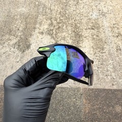 Oakley Flak 2.0 XL Prizm Polarized Sunglasses Black Frame/Green Lenses