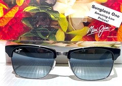 NEW Maui Jim KAWIKA Glossy Black POLARIZED Neutral Grey Lens Sunglass 257-17C