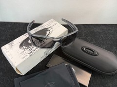New Oakley Sunglasses Fuel Cell OO9096-02 Clear Grey/Grey