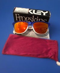 Oakley Frogskins 9245-8254 Frame Pink Blue Fade Silver Prism Ruby Sunglasses Box