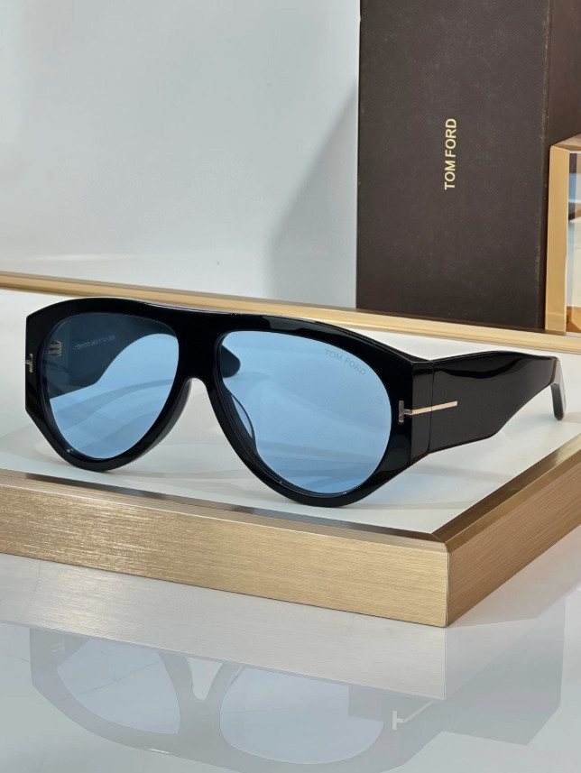 Tom Ford Bronson TF1044 60 12-140 Unisex Sunglasses Shiny Black Frame Blue Lens