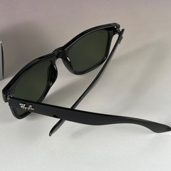New In Box – Ray-Ban Wayfarer RB2140 Black Frame Green Lens Sunglasses