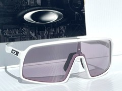NEW Oakley SUTRO Matte White PHOTOCHROMIC Clear Lens Sunglass 9406-99
