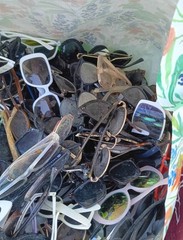 Lot Of Hundreds Of Sunglasses Frames Branded Wholesale Bulk Eyewear Lot
