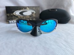 NEW Oakley PLANTARIS Sunglasses OO9437-0136 Black Frame/Blue Polarized Lens