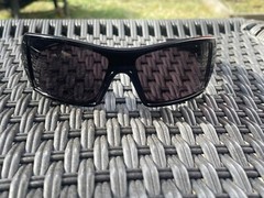 Used Oakley Oil Rig II 03-460 – Polished Black Frame – Warm Grey Lenses