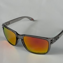 Oakley Holbrook XL Sunglasses Grey Smoke Frame Prizm Ruby Polarized With Box
