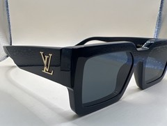Louis Vuitton Z1579W Sunglasses. 155mm Temple Length. 50mm Lens Height.