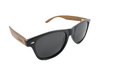 Men’s Woodies Walnut Wood Sunglasses Black Plastic Polarized Lenses Case & Bag