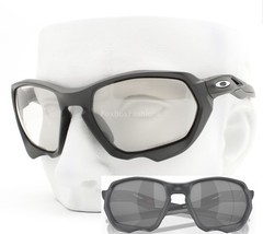 Oakley Plazma Sunglasses Matte Carbon Photochromic Clear Black OO9019-0559 wcase
