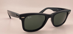 Ray Ban Wayfarer Sunglasses Italy RB 2140 901 Black Green G15 lens 50-22mm