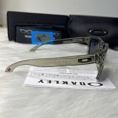 Oakley Holbrook Sunglasses Grey Smoke Frame Polarized Black Lens UV400 New