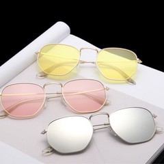 Small Retro Square Glasses – Polycarbonate Alloy UV400 Coating Eyewear Accessory