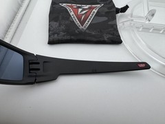 OAKLEY GASCAN SI MATTE BLACK TEXAS FLAG BLACK IRIDIUM SUNGLASSES OO9014-4060 9.5