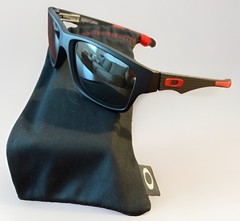 Oakley Jupiter Carbon Ferrari Edition w/Black Iridium Polarized Lense 009220-06