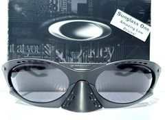 NEW Oakley PLANTARIS Matte Black PRIZM Grey Lens TRAVIS SCOTT Sunglass 9437-01