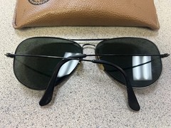 CIRCA 1980’s VINTAGE B&L RAY-BAN USA AVIATOR SUNGLASSES W/ Patent Pending Case