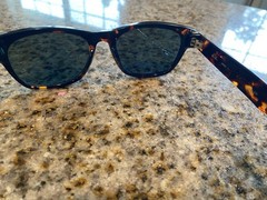 Ray-Ban New Wayfarer Classic Unisex Sunglasses – Tortoise/Green Classic CRACKED