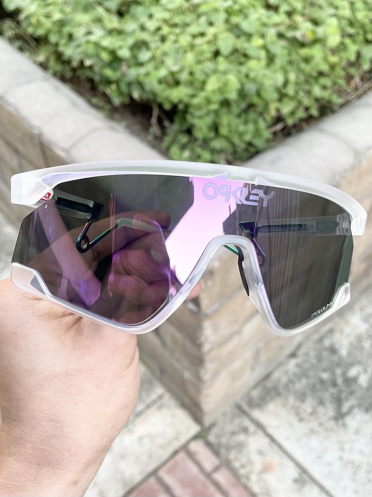 New Oakley BXTR Metal OO9237 9237 Clear Violet Prizm Lens 133mm OSFA