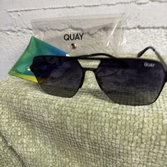 Quay Backstage Pass Polarized Men’s Matte Black Navigator Sunglasses – QU 001080