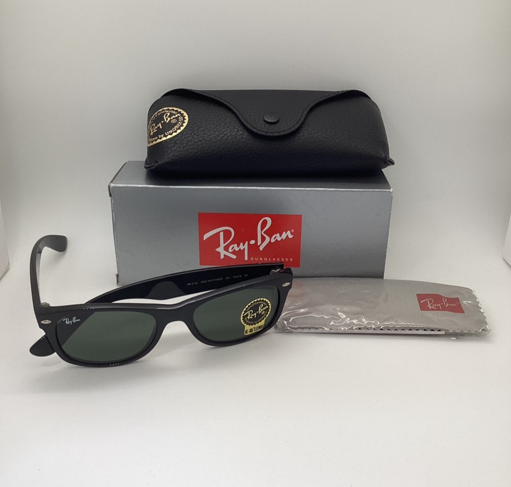 Ray Ban New Wayfarer (RB2132-901) Black 52mm/G-15 Green Sunglass