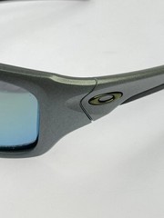 Oakley Valve OO9236-11 Sunglasses Men Women Sports 1.0 in Temple