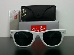 Ray-Ban RB2140 Original Wayfarer Classic Sunglasses Matte White 50mm Never Worn