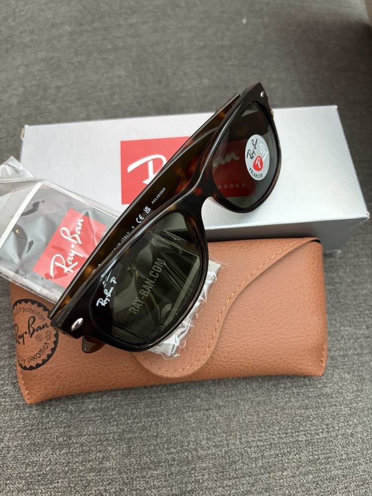 Ray-Ban New Wayfarer Tortoise / Green Polarized 55mm Sunglasses RB2132 902/58 55