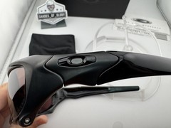 OAKLEY PIT BOSS POLISHED BLACK GUNMETAL VR28 IRIDIUM POLARIZED SUNGLASSES 03-304