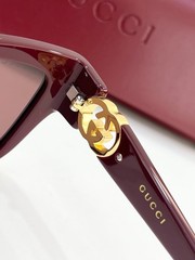 Sunlasses Unisex GUCCI MOD：GG2124O Size：52口18-135