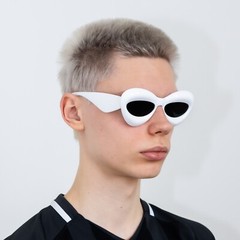 Y2K kiss kiss oversized sunglasses in white & black