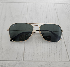 Ray-Ban Caravan Men’s Caravan Sunglasses Gold Metal Frame Green Tinted Glass