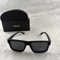 New In Box – Prada Men’s & Women’s Square Designer Sunglasses Classic Frame