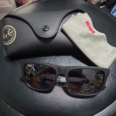 Ray-Ban Justin RB4165 622/T3 Matte Black Grey Gradient Polarized Sunglasses 54mm