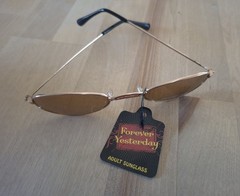 Forever Yesterday, Unisex Adult Ival Style Sunglasses With UV Protection (T4-B4)
