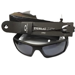 Oakley Men’s Gascan Rectangular Sunglasses – Matte Black/ Grey + Eyewear Leash