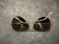 Ray-Ban Aviator Sunglasses Gold Metal Frame Green Tinted Glass Lenses