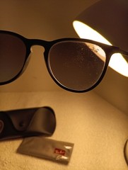 Pre-Owned Ray-Ban Erika RB4171 622/T3 54mm Polarized Black/Gray w/ Case See Pics