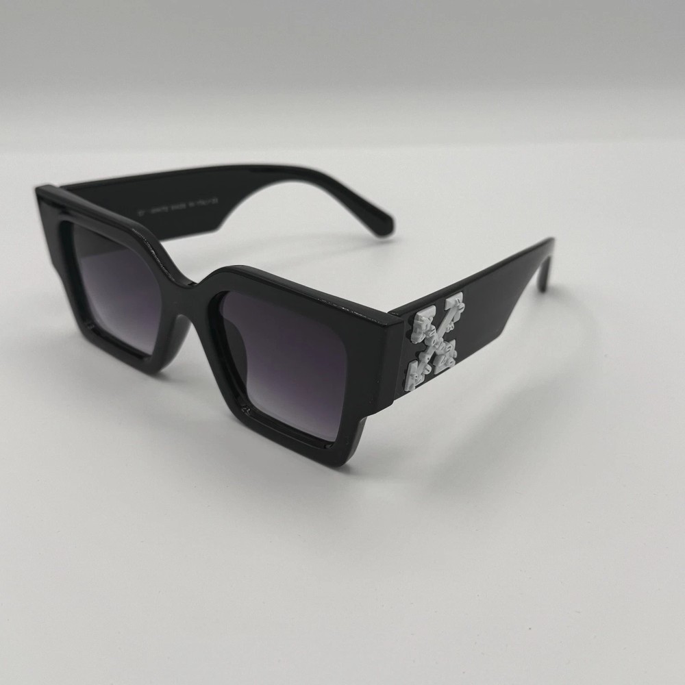 Off-White Men’s Rectangle Sunglasses Black Frame Gray Tinted Lens Logo 42-1
