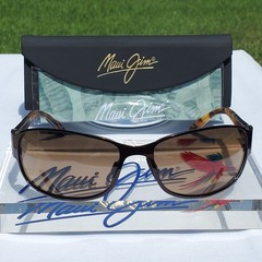 **NEW + RARE** Maui Jim “MAKENA” 244-20 Gloss Dark Brown {STAINLESS STEEL WRAPS}