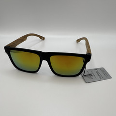 Men’s Square Sunglasses Black Plastic Frame Wood Temples Gold Mirrored UV400