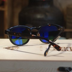 Vintage 1960s sunglasses men Johnny Depp tortoise glasses green glass lens UV400