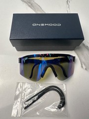 Onemood Oversized Shield Sunglasses Blue Iridescent Lens – Used