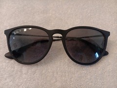 Pre-Owned Ray-Ban Erika RB4171 622/T3 54mm Polarized Black/Gray w/ Case See Pics
