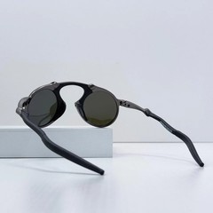 Oakley Madman OO6019 X-Metal Dark Carbon Sapphire Polarized New